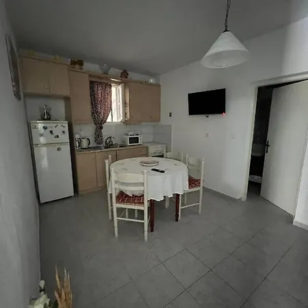 Zolfo Antico Apartment Perissa (Santorini)