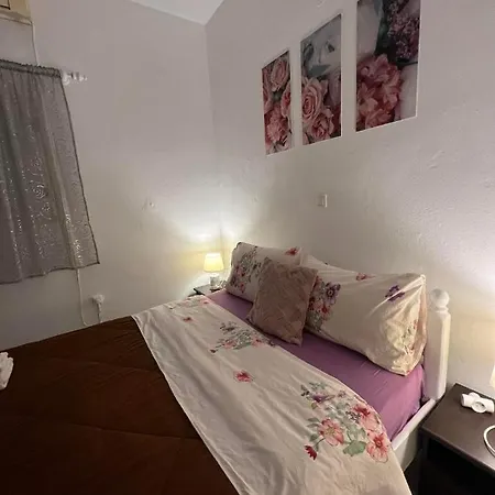 Zolfo Antico Apartment Perissa (Santorini)